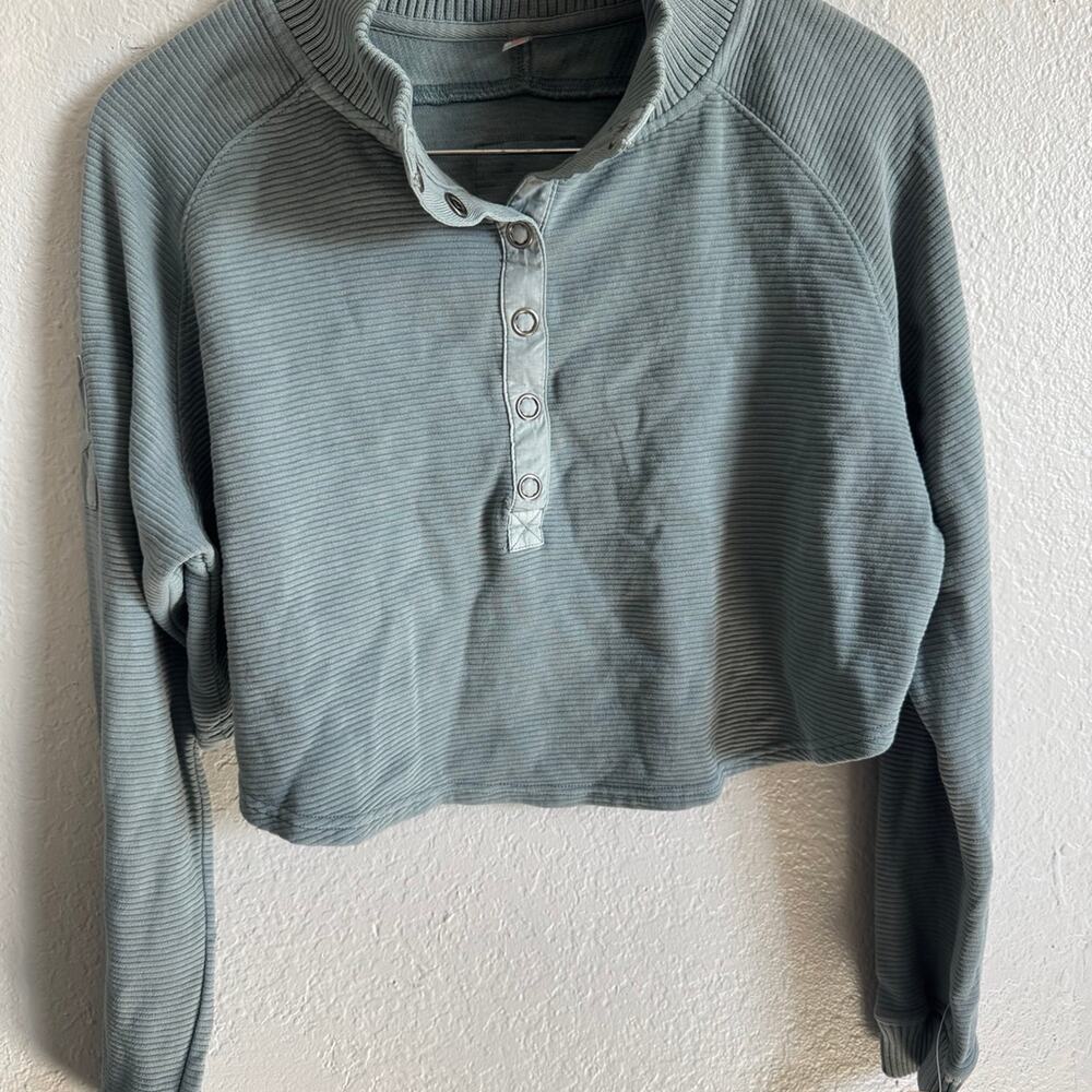 New free people sweater
